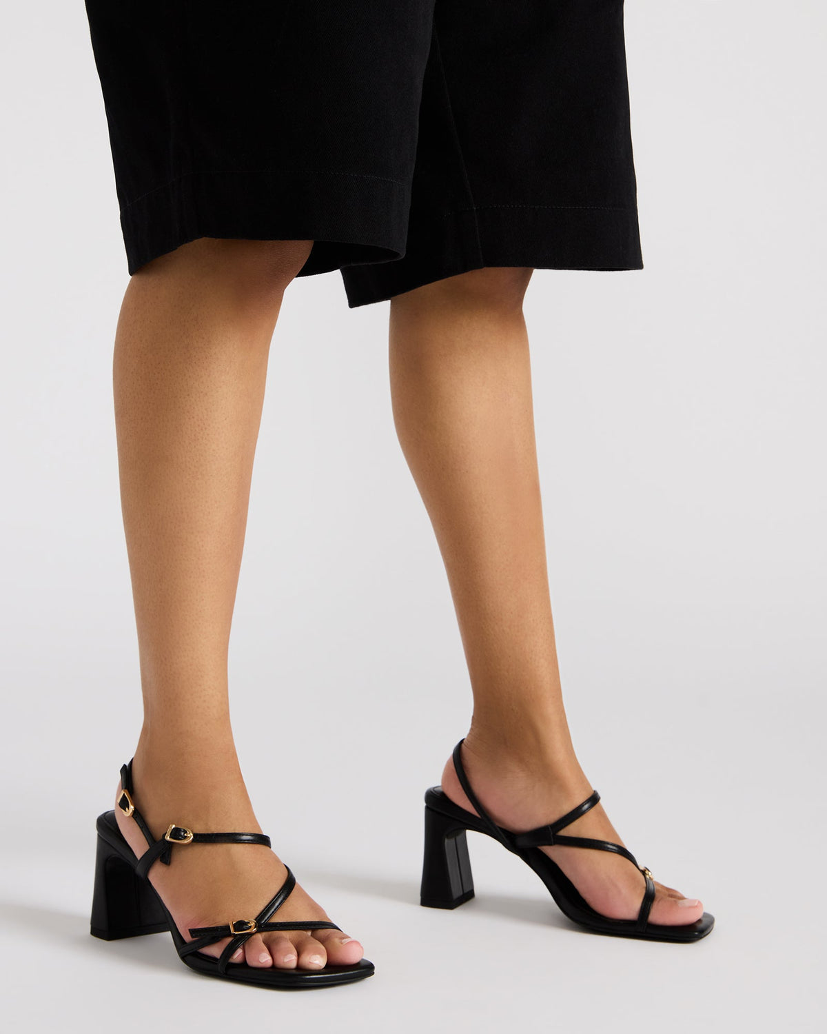 VANTAGE White Women's Square-Toe Strappy Slingback Heel - Steve Madden