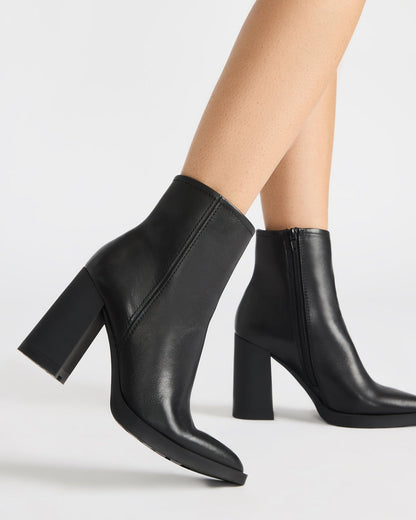 HARDEN Black Leather Women's Pointed-Toe Ankle Boot - Steve Madden