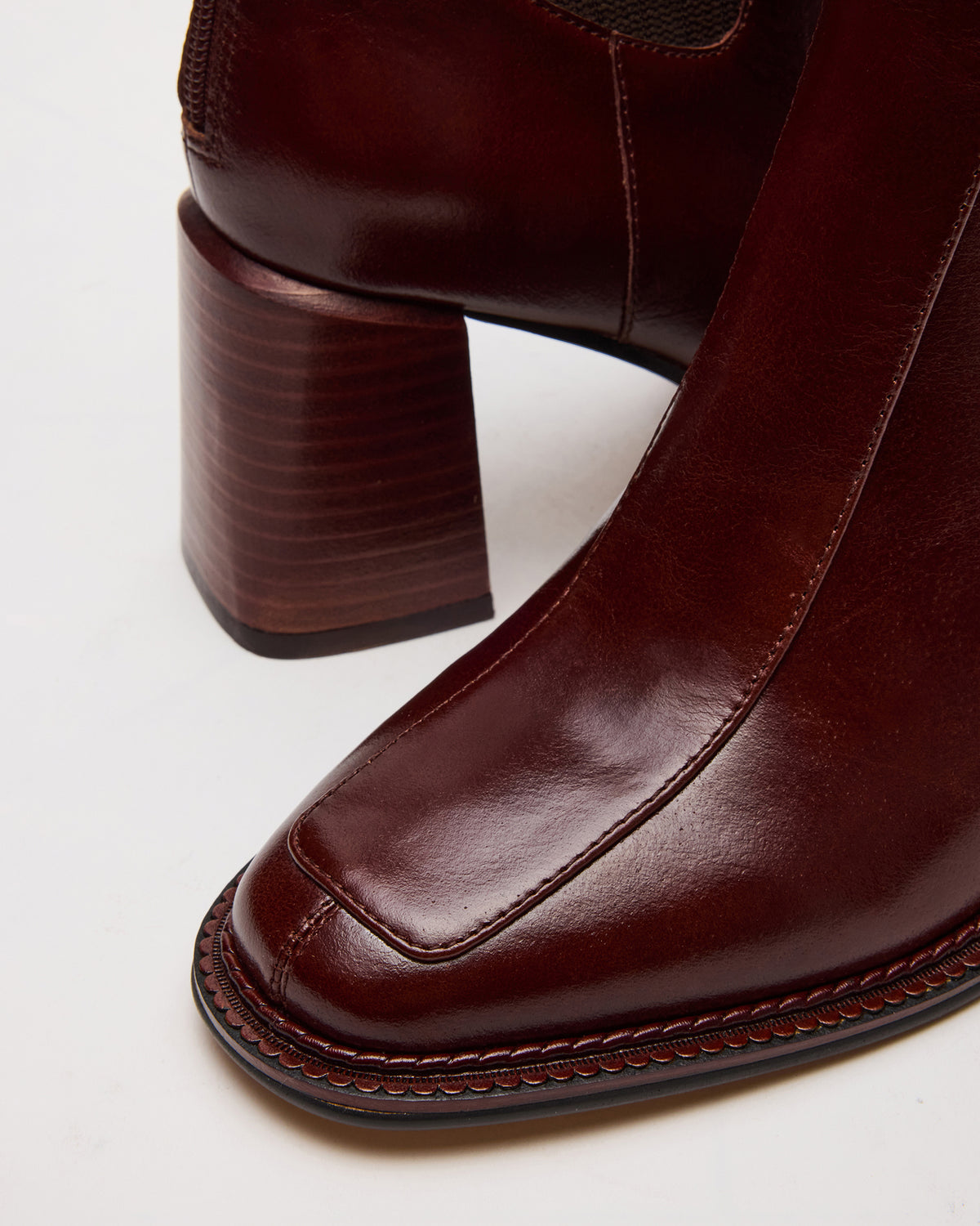 DOWNTOWN Brown Leather Women's Chelsea Block Heel Ankle Boot - Steve Madden