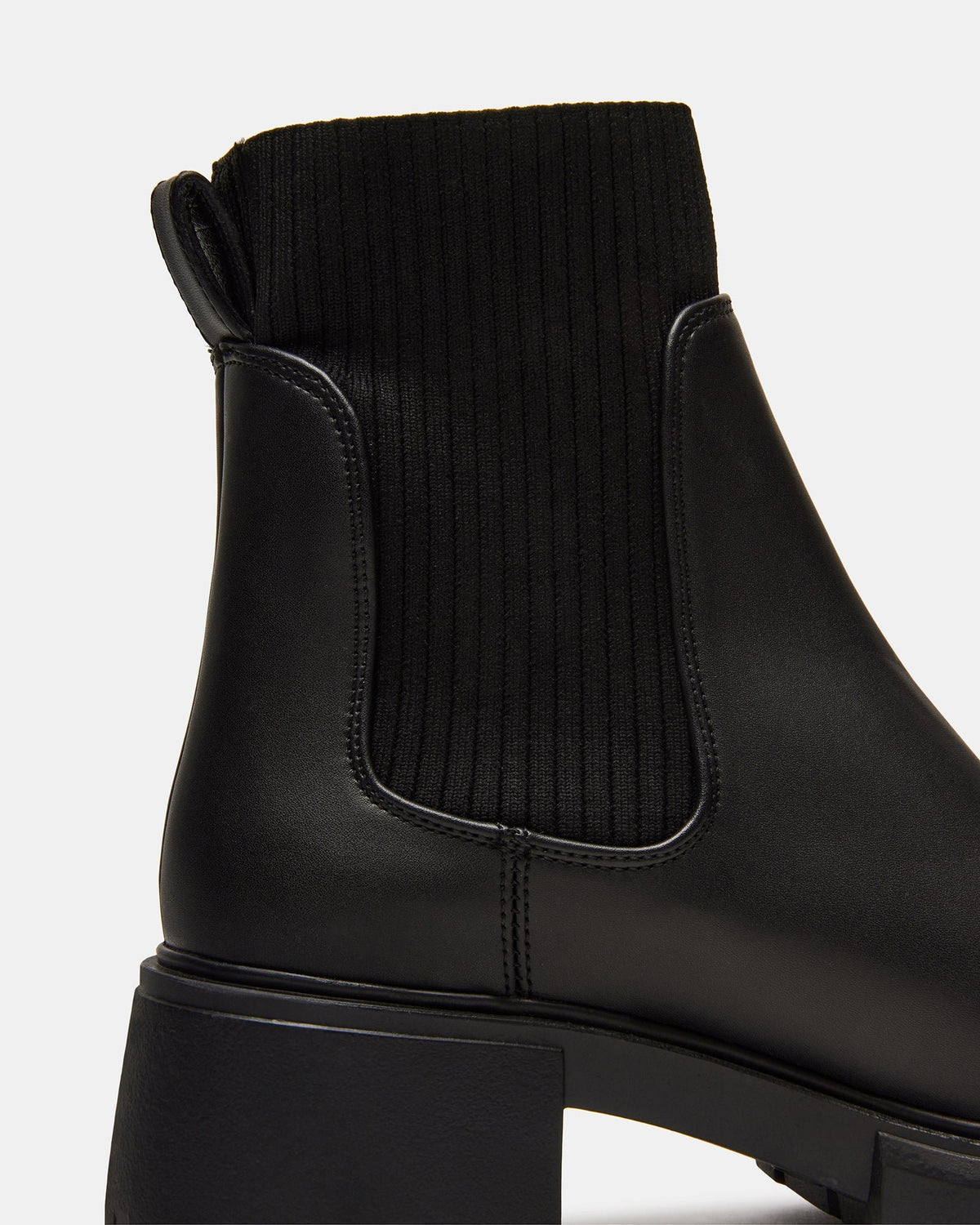 HUTCHH20 Black Water-Resistant Lug Sole Ankle Boot | Women's Booties - Steve Madden