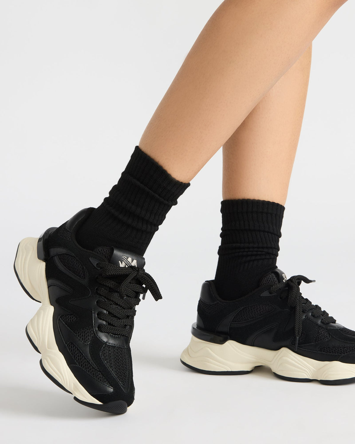 SEBI Black Low-Top Lace-Up Women's Sneaker - Steve Madden