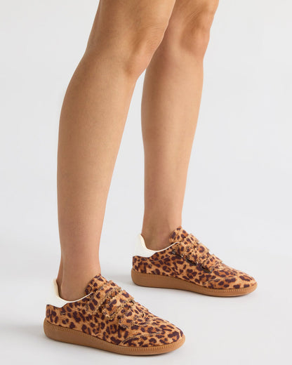 MOMENTUM Leopard Velcro Low-Top Women's Sneakers - Steve Madden