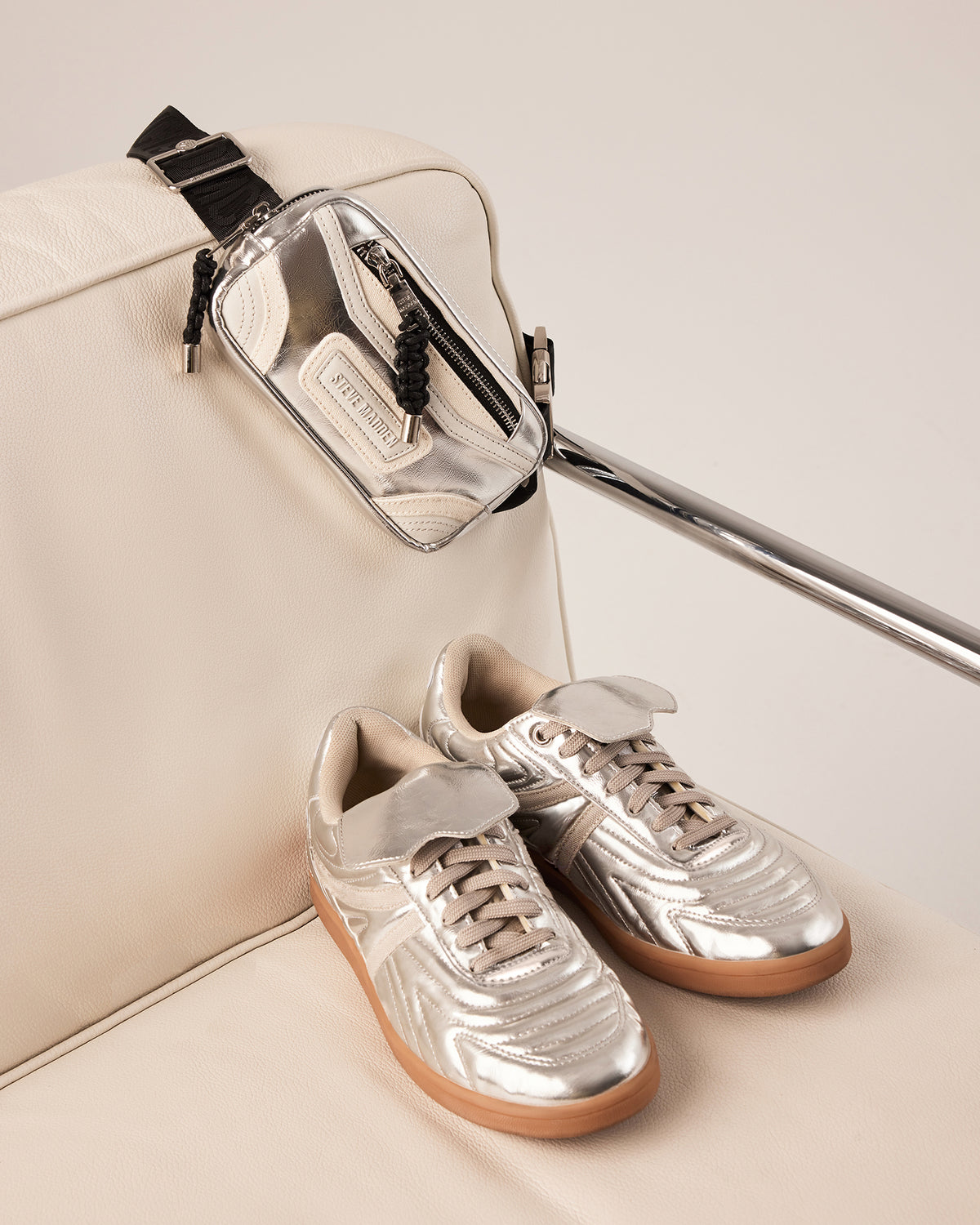 MADRID Silver Women's Low-Top Sneakers - Steve Madden