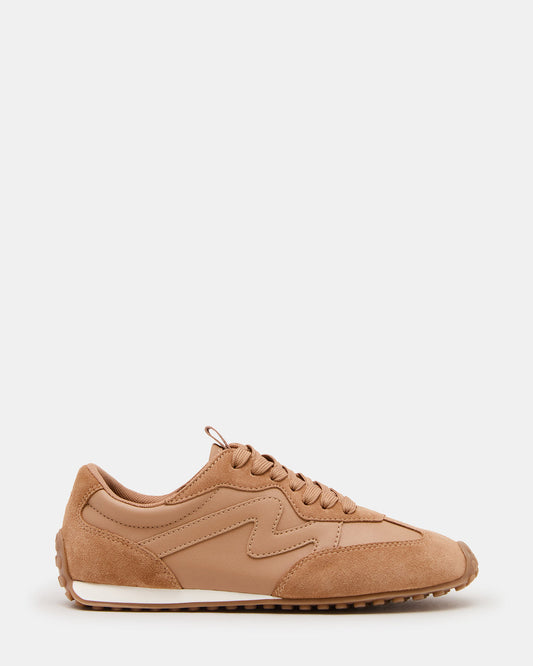 CASPER Tan Low-Top Lace-Up Women's Sneaker - Steve Madden
