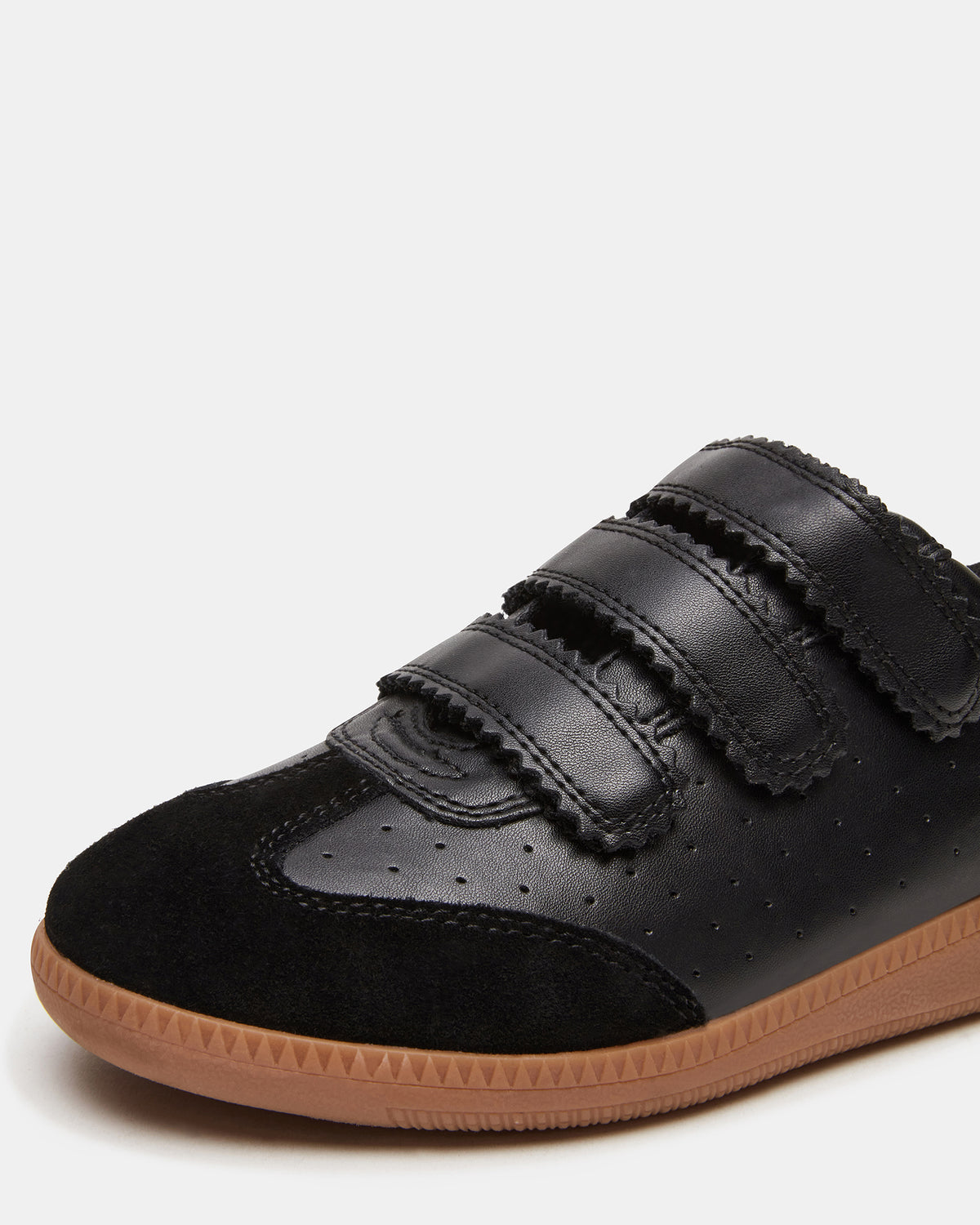 MOMENTUM Black Velcro Low-Top Women's Sneakers - Steve Madden