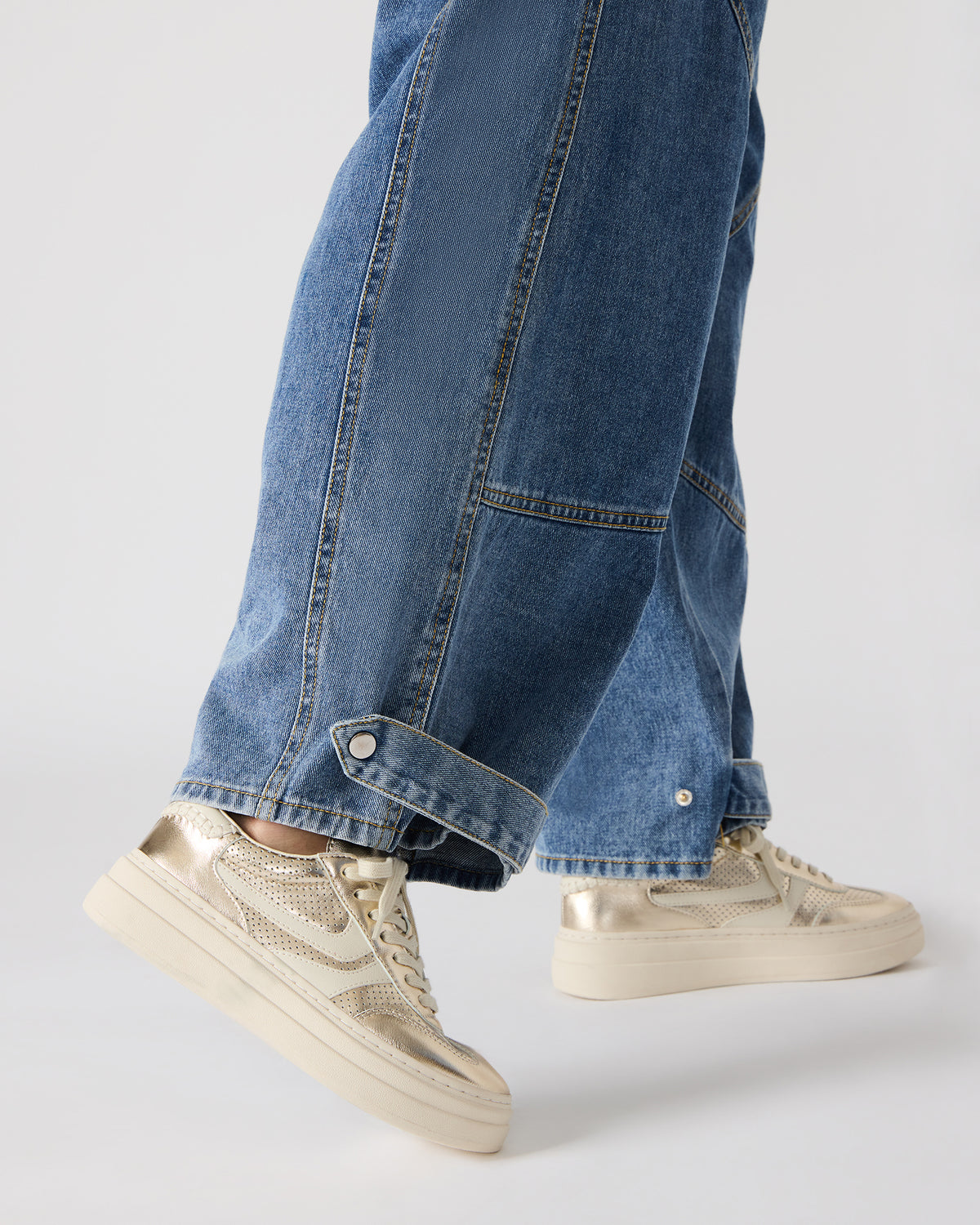 DODGE Perforated Champagne Multi Women's Low-Top Platform Sneaker - Steve Madden