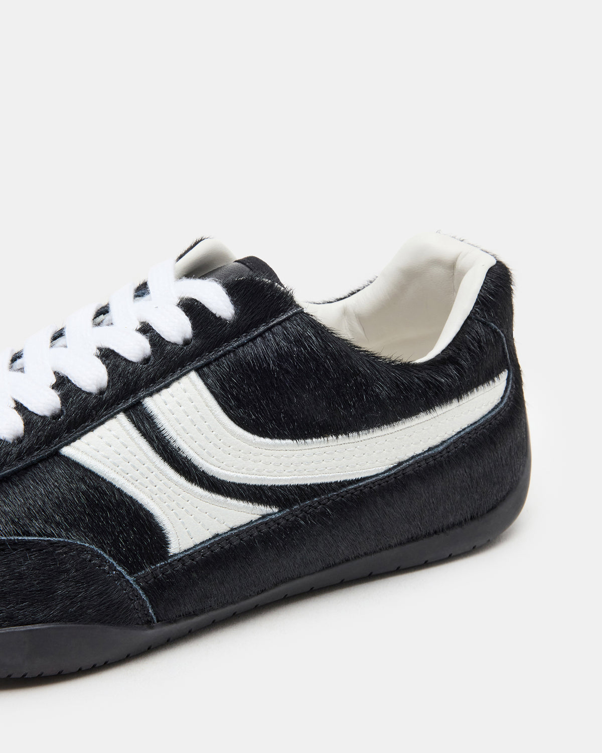 DOBSON Black Multi Women's Low-Top Lace-Up Sneaker - Steve Madden