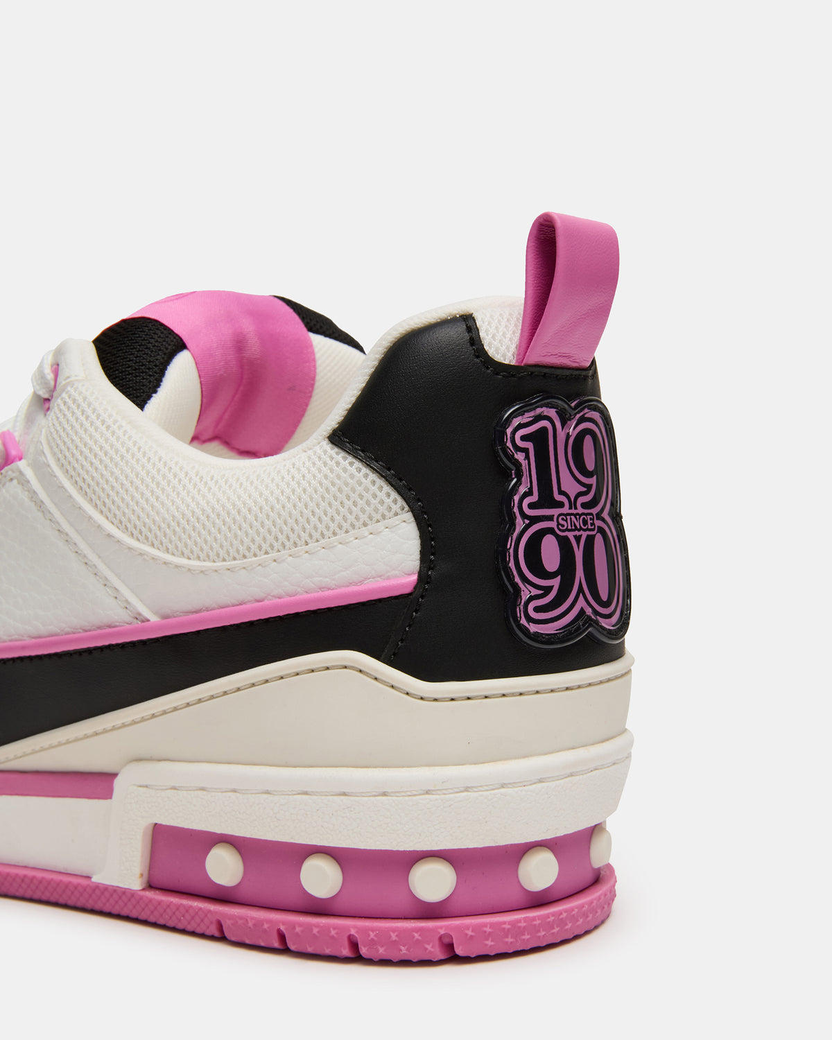 SKATER Black/Pink Low-Top Lace-Up Women's Sneaker - Steve Madden