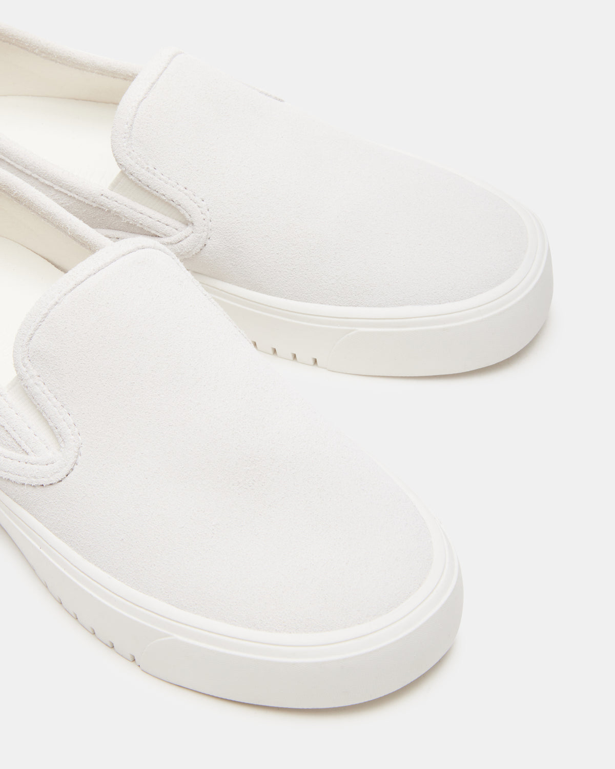 MURPHY White Suede Women's Low-Top Sneaker - Steve Madden