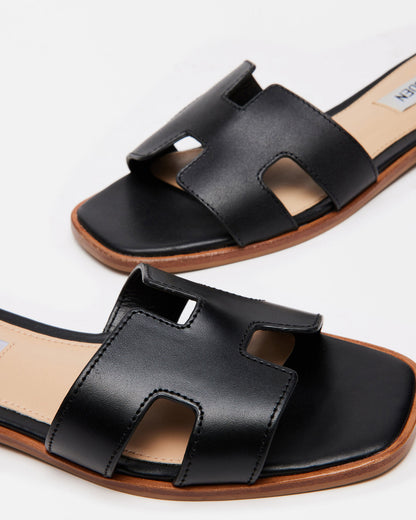 HADYN Black Leather Sandal | Women's Designer Sandals - Steve Madden