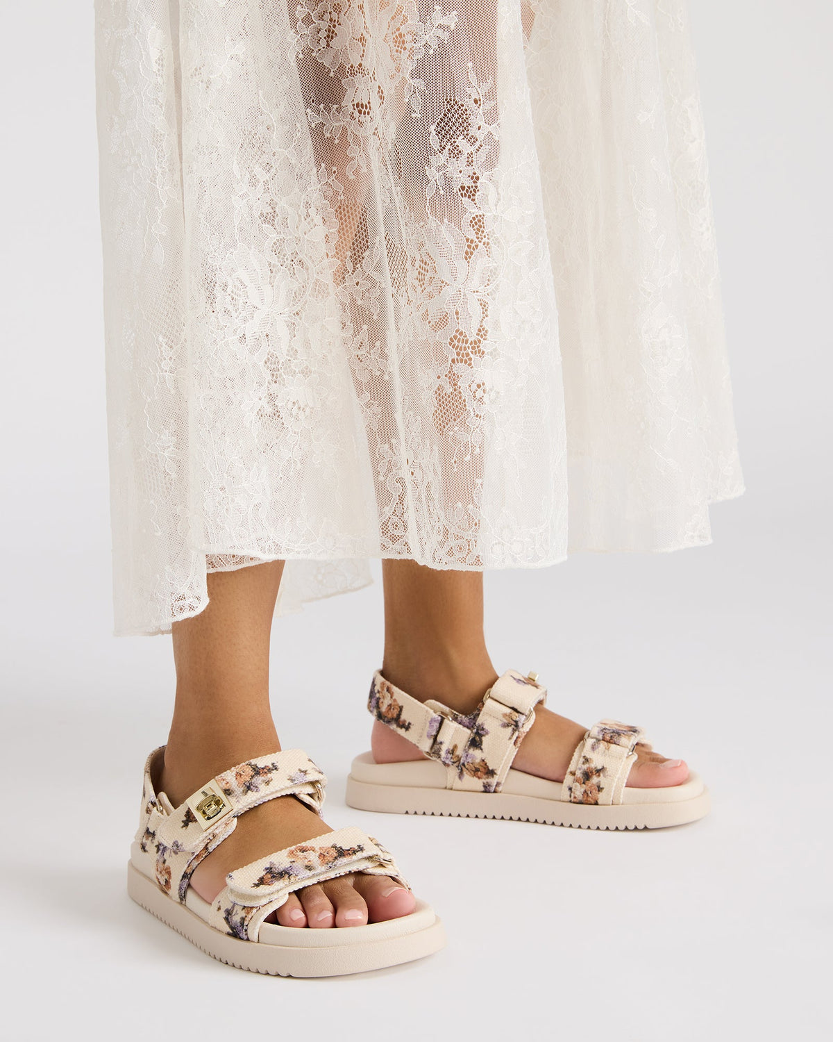 MONA Floral Flatform Women's Sandal - Steve Madden