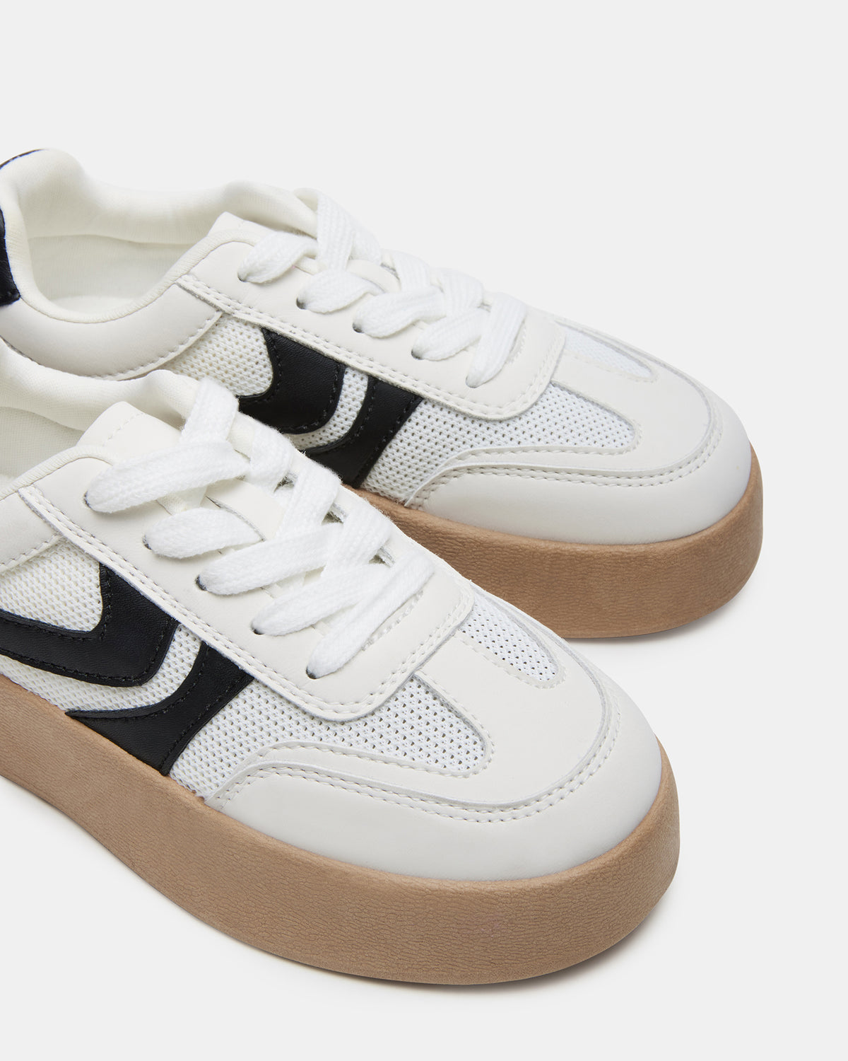 Kids' JERSEY White Girls' Low-Top Platform Sneaker - Steve Madden