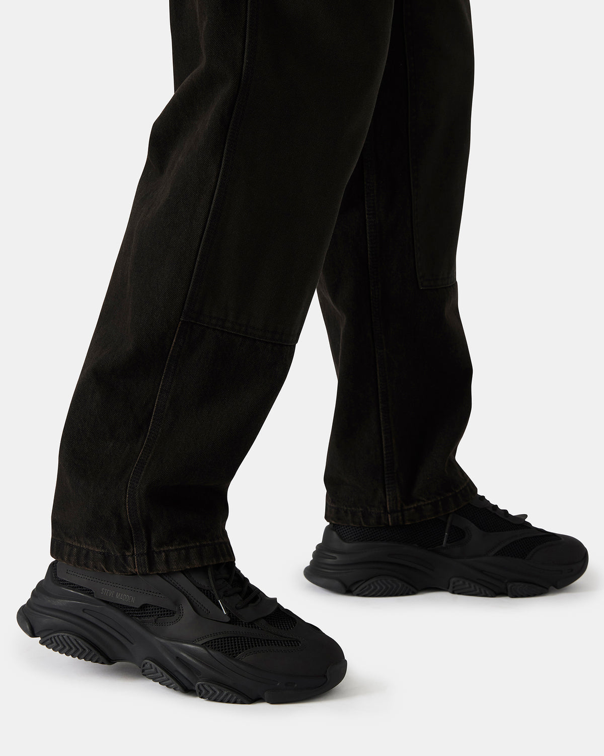 POSSESS Black Low-Top Lace-Up Men's Sneaker - Steve Madden