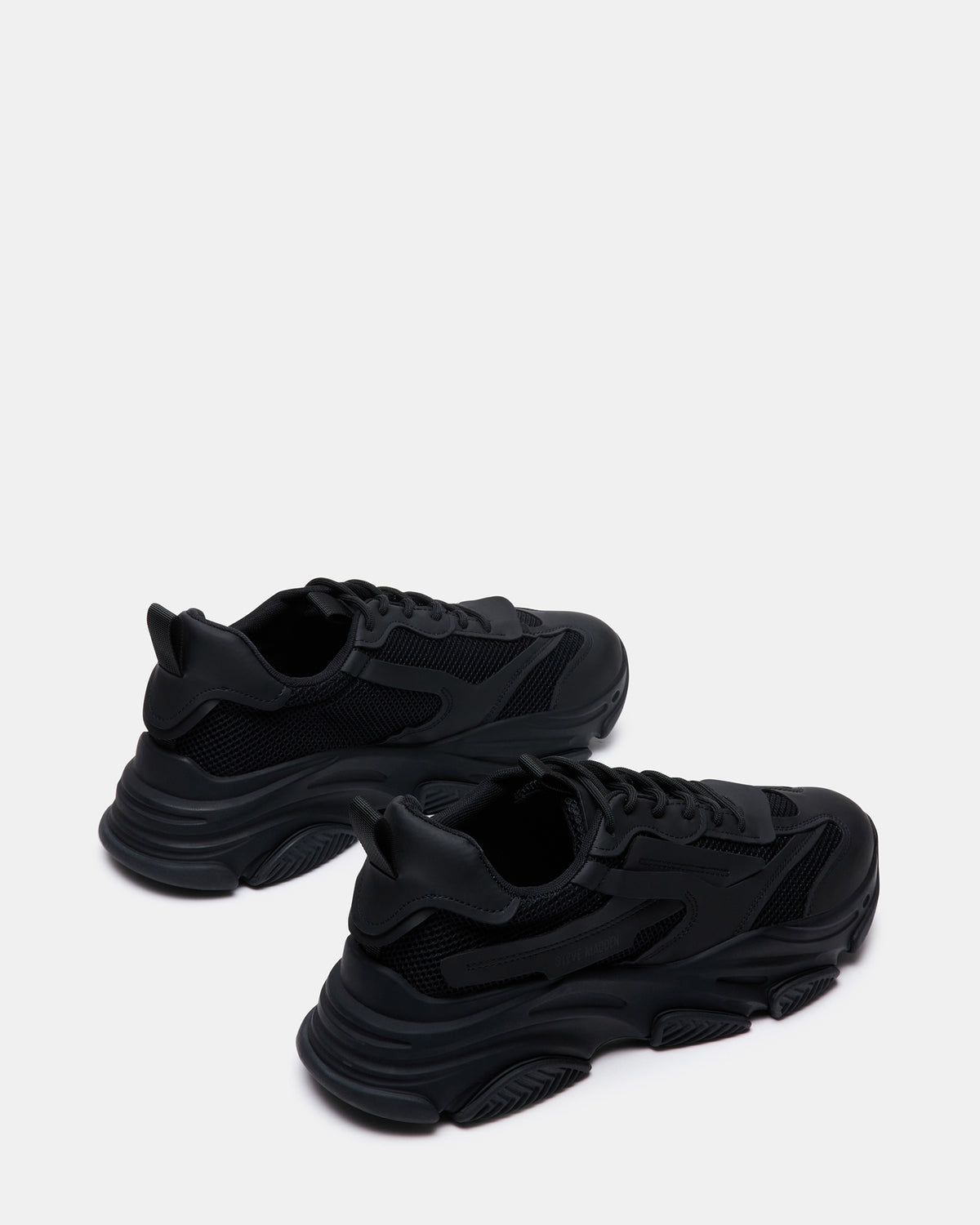 POSSESS Black Low-Top Lace-Up Men's Sneaker - Steve Madden
