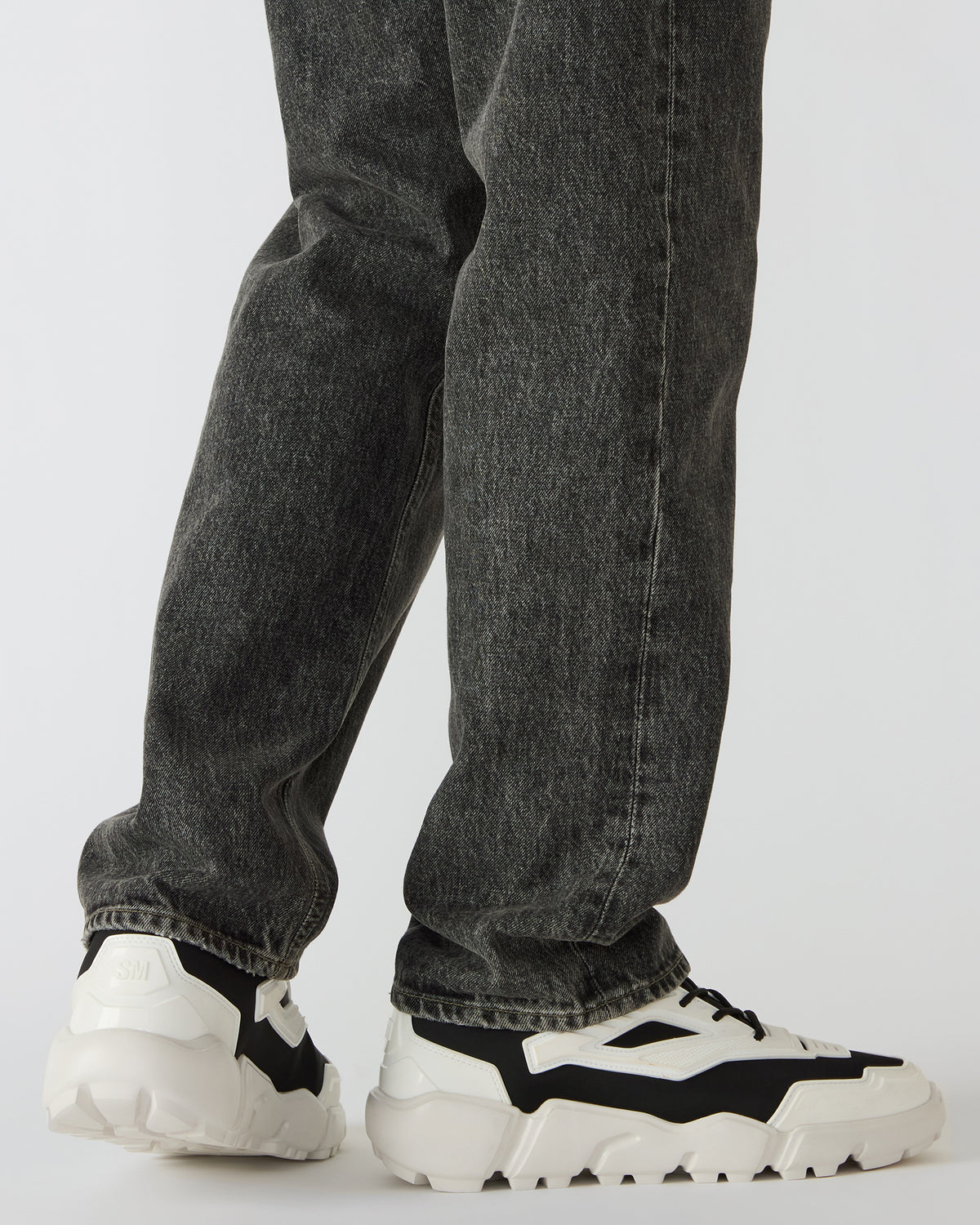 PACE Black/White Low-Top Lace-Up Men's Sneaker - Steve Madden