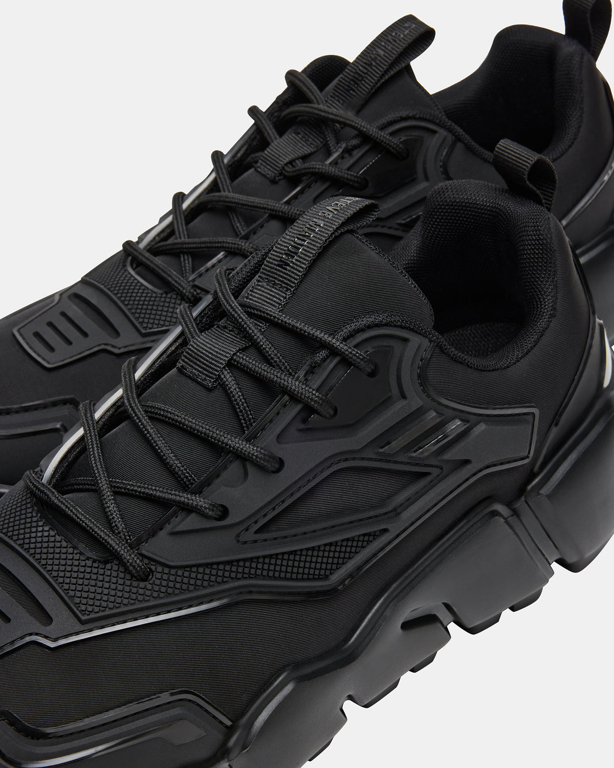 PACE Black Low-Top Lace-Up Men's Sneaker - Steve Madden