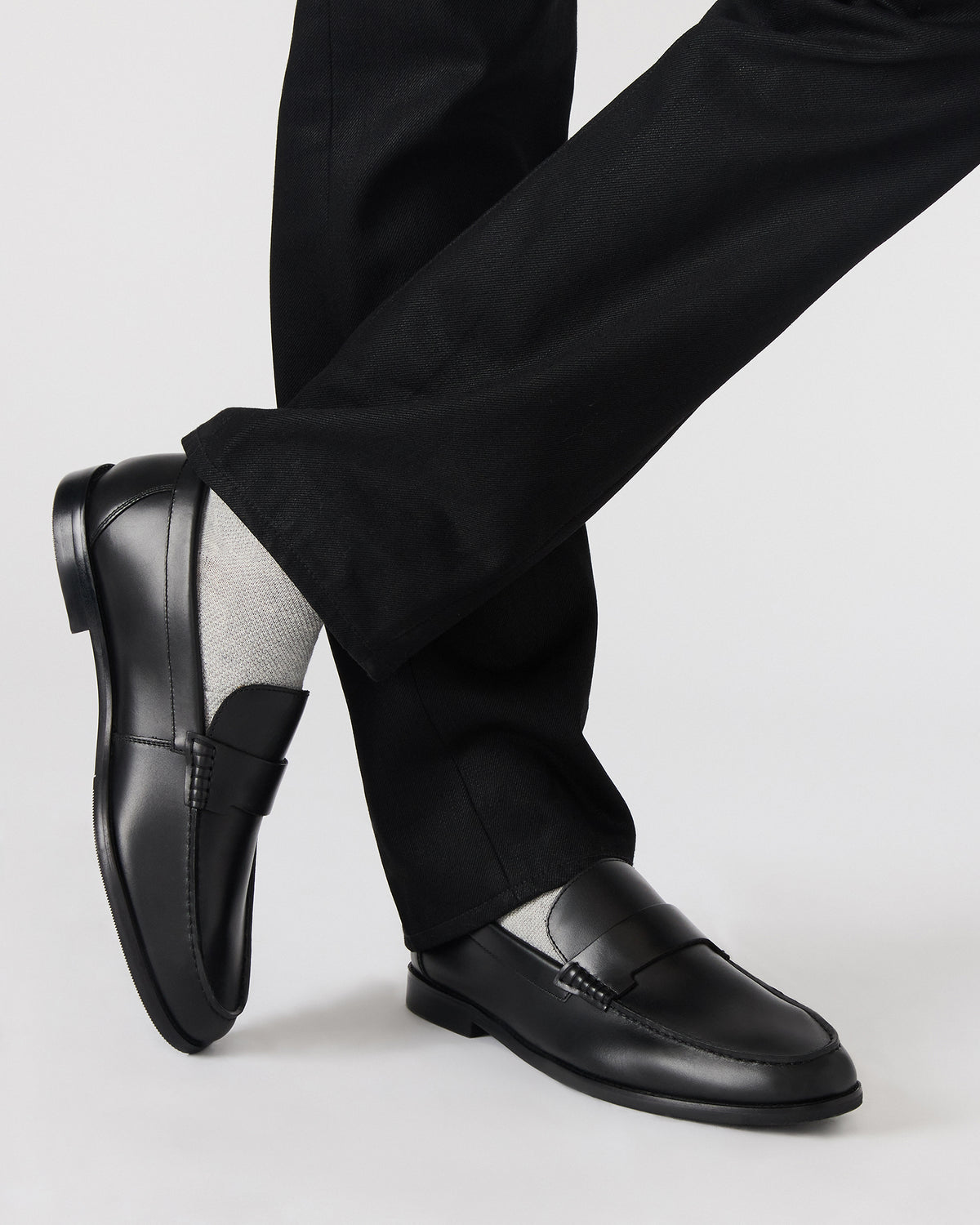 COLVER Black Leather Men's Slip-On Loafer - Steve Madden