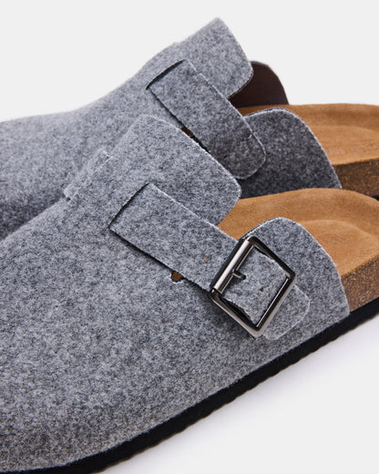 WILDERR Grey Flannel Slip-On Men's Casual Clog - Steve Madden