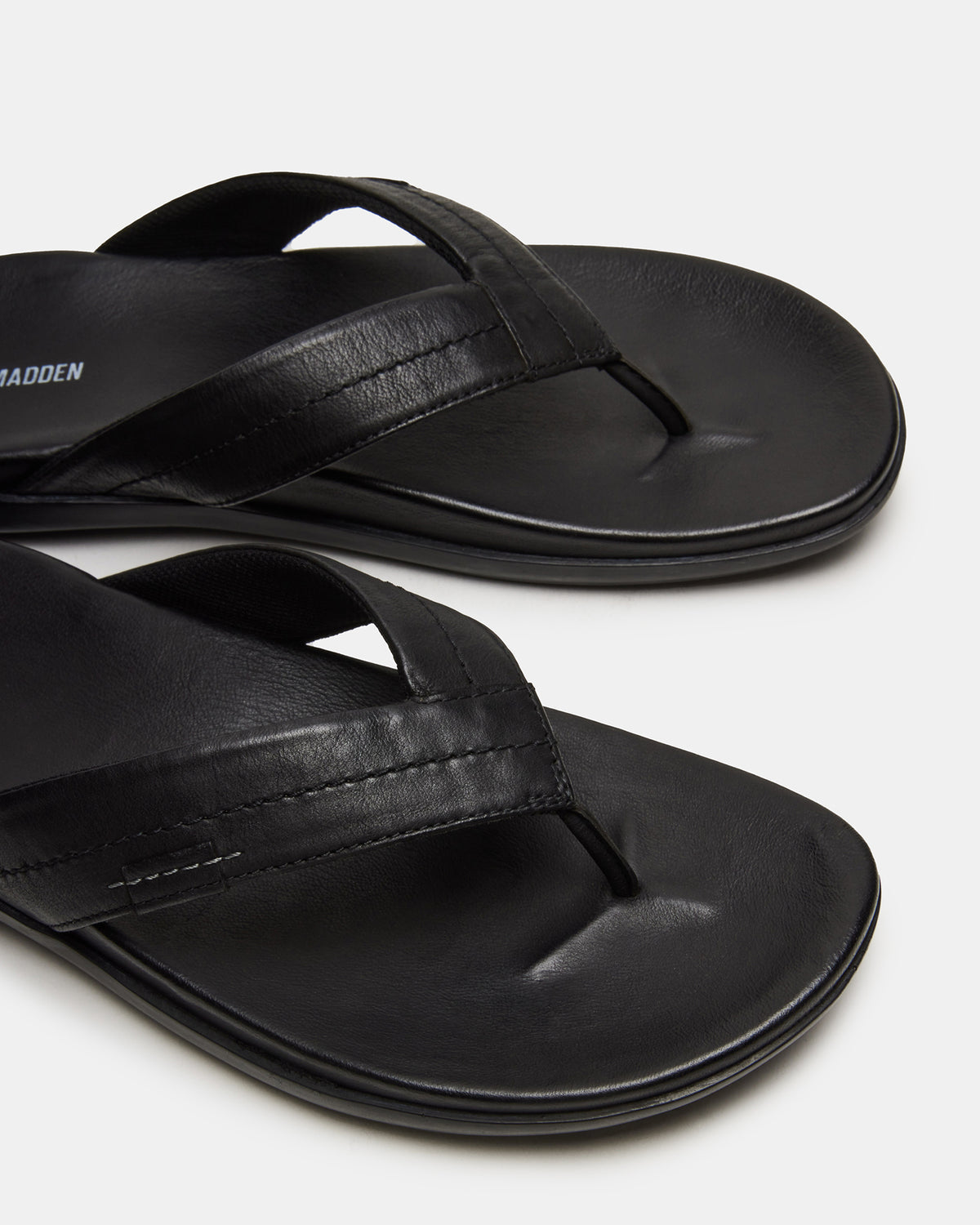 EMMETT Black Leather Men's Thong Sandal - Steve Madden