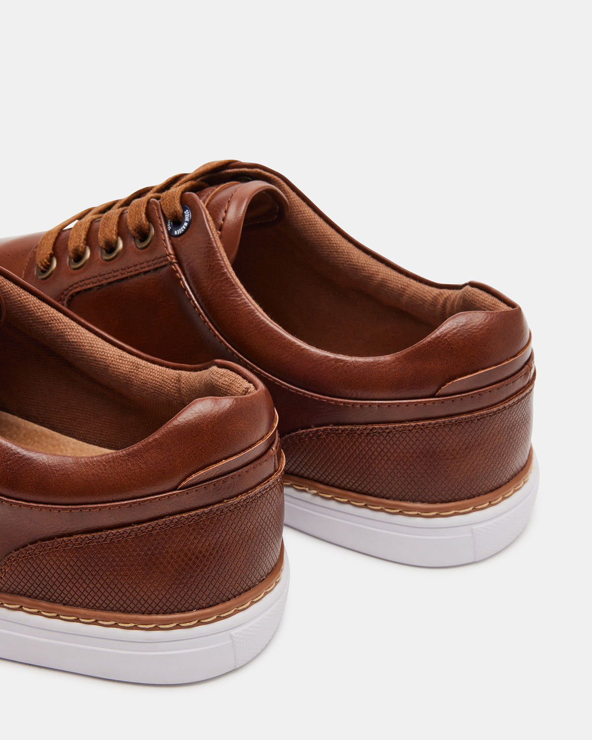 GUSS Tan Low-Top Men's Casual Shoe - Steve Madden