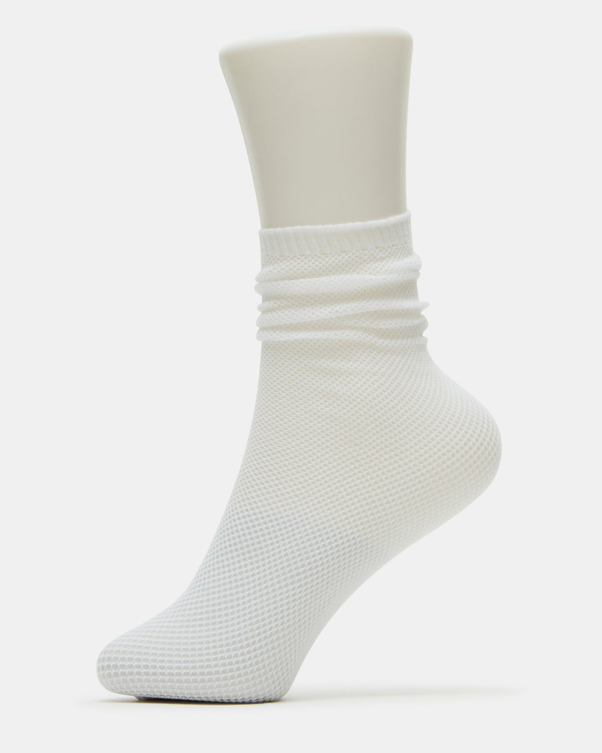 FISHNET SHLOUCHY CREW SOCKS White Women's Quarter Socks - Steve Madden