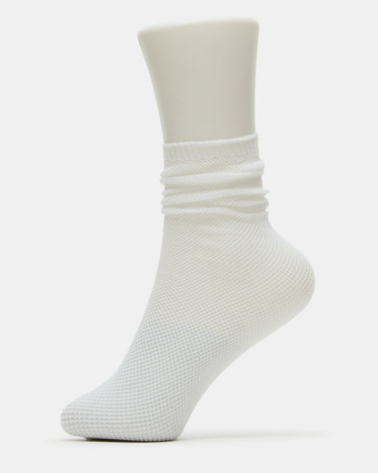 FISHNET SHLOUCHY CREW SOCKS White Women's Quarter Socks - Steve Madden