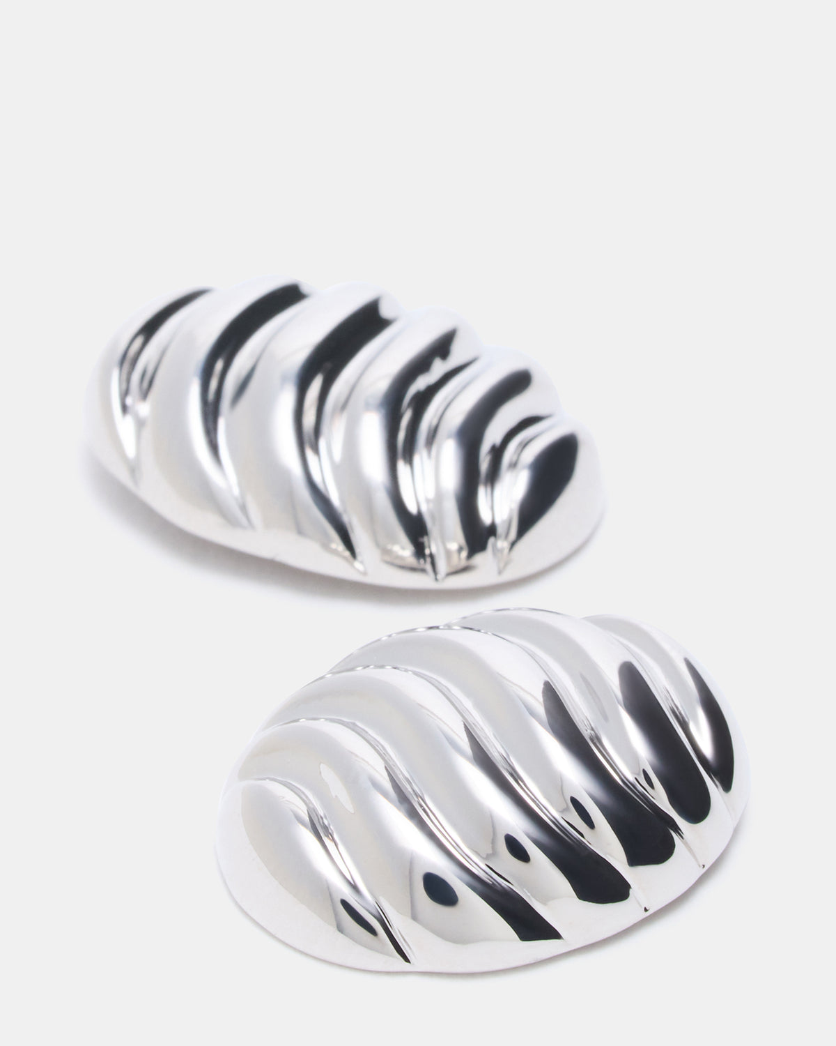 GROOVED CIRCULAR STUD EARRINGS SILVER Women's Sculpted Grooved Stud Earrings - Steve Madden