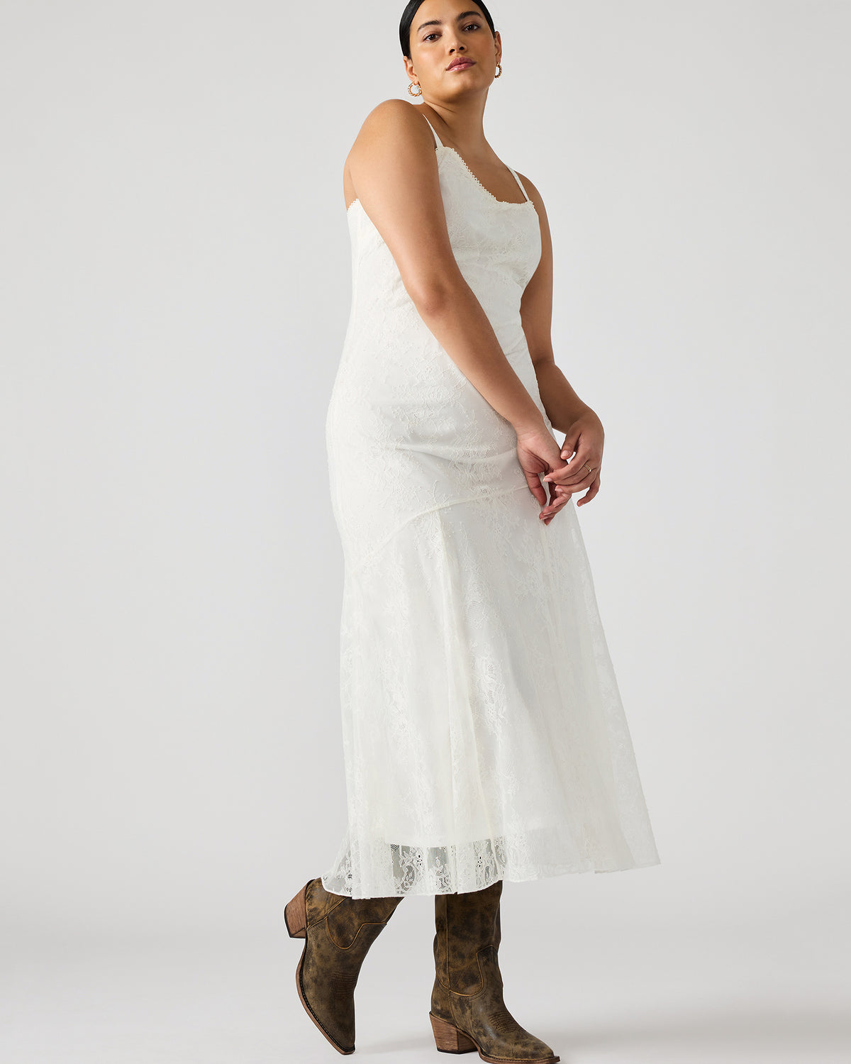 VEERA White Maxi Lace Flowy Women's Dress - Steve Madden
