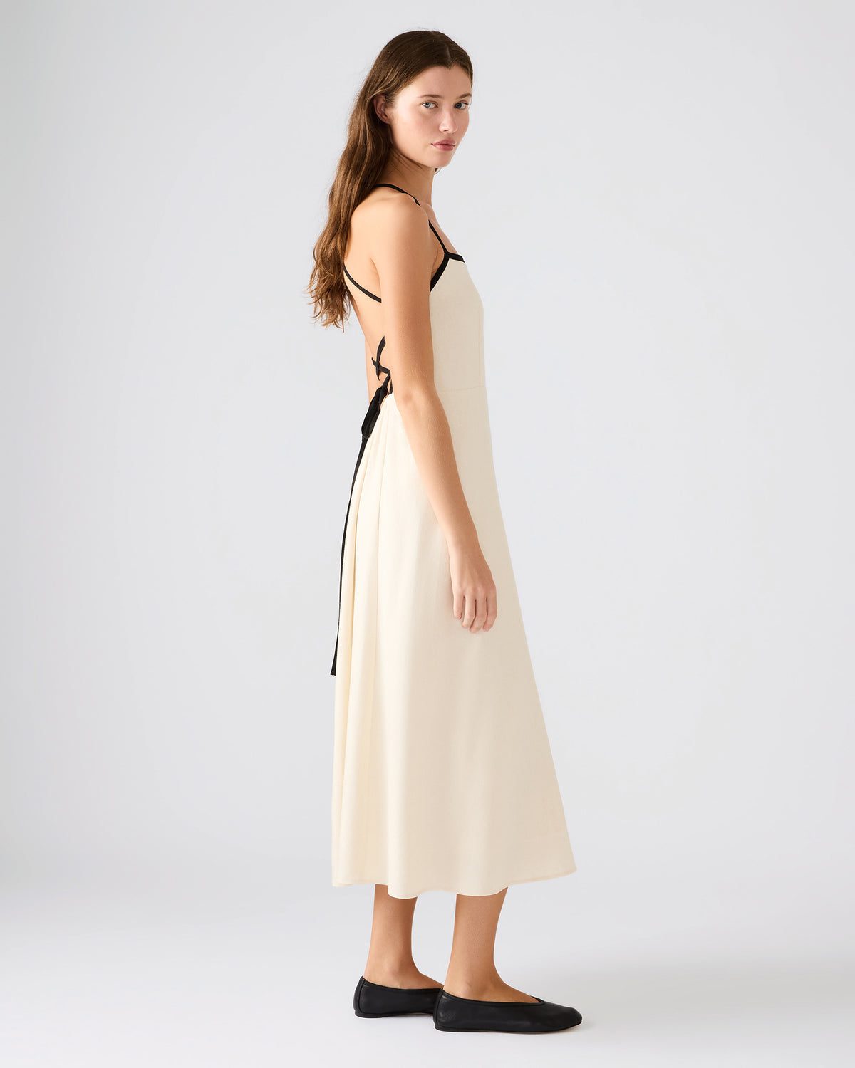 RIYAN Natural Women's Flowy Strappy Crossback Maxi Dress - Steve Madden