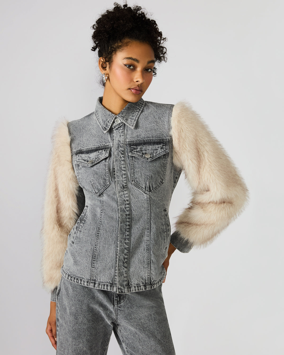 PARKER Fog Faux Fur Long-Sleeved Button-Up Denim Women's Jacket - Steve Madden