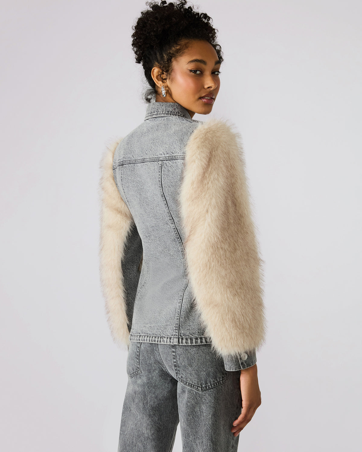 PARKER Fog Faux Fur Long-Sleeved Button-Up Denim Women's Jacket - Steve Madden
