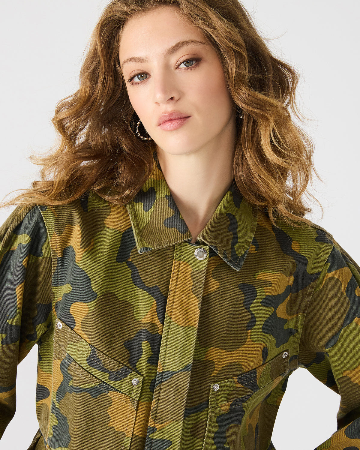 SLOAN Camouflage Long-Sleeved Zip-Up Women's Jacket - Steve Madden