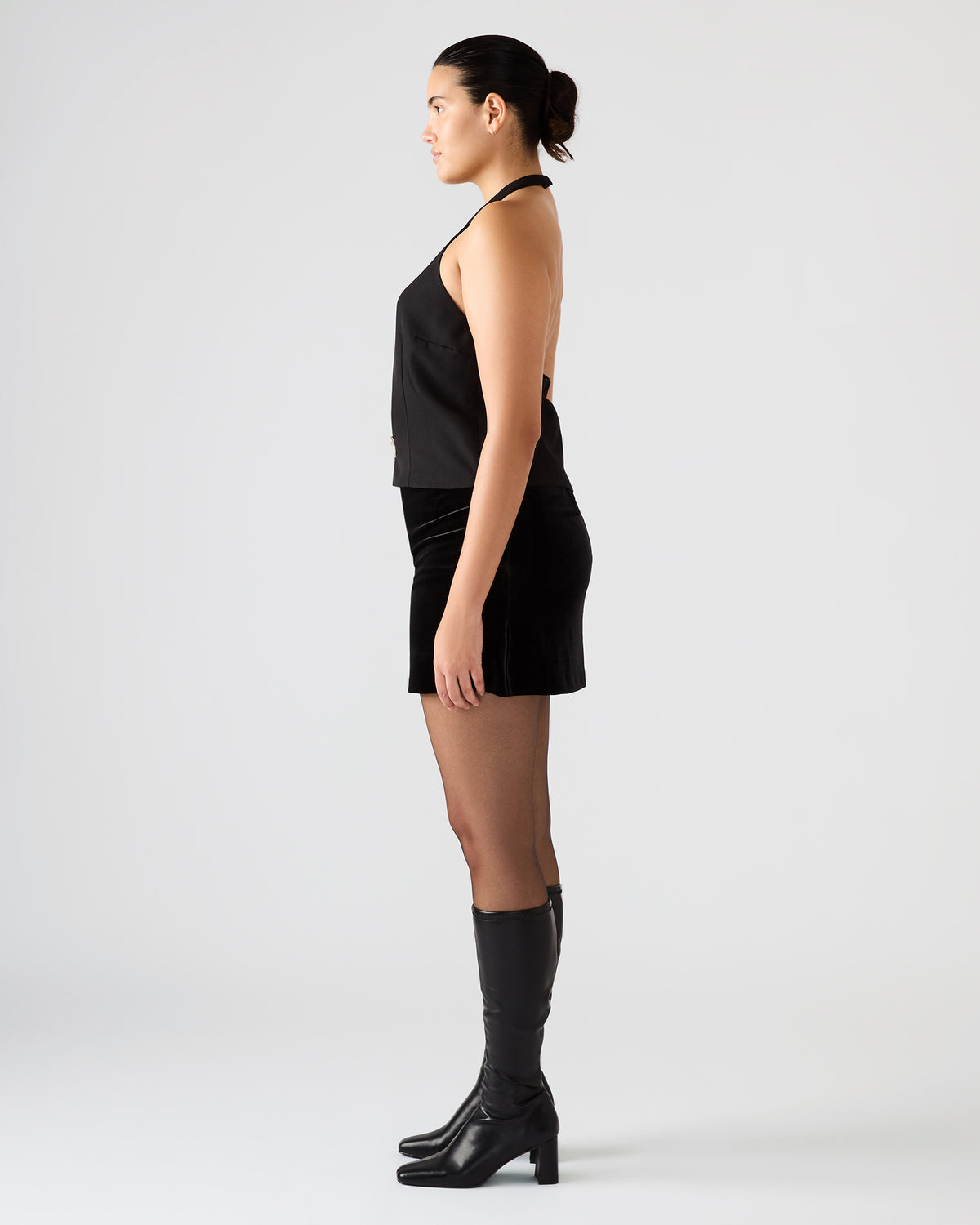 JUVIA Black Sleeveless Bow Detail Halter Women's Top - Steve Madden