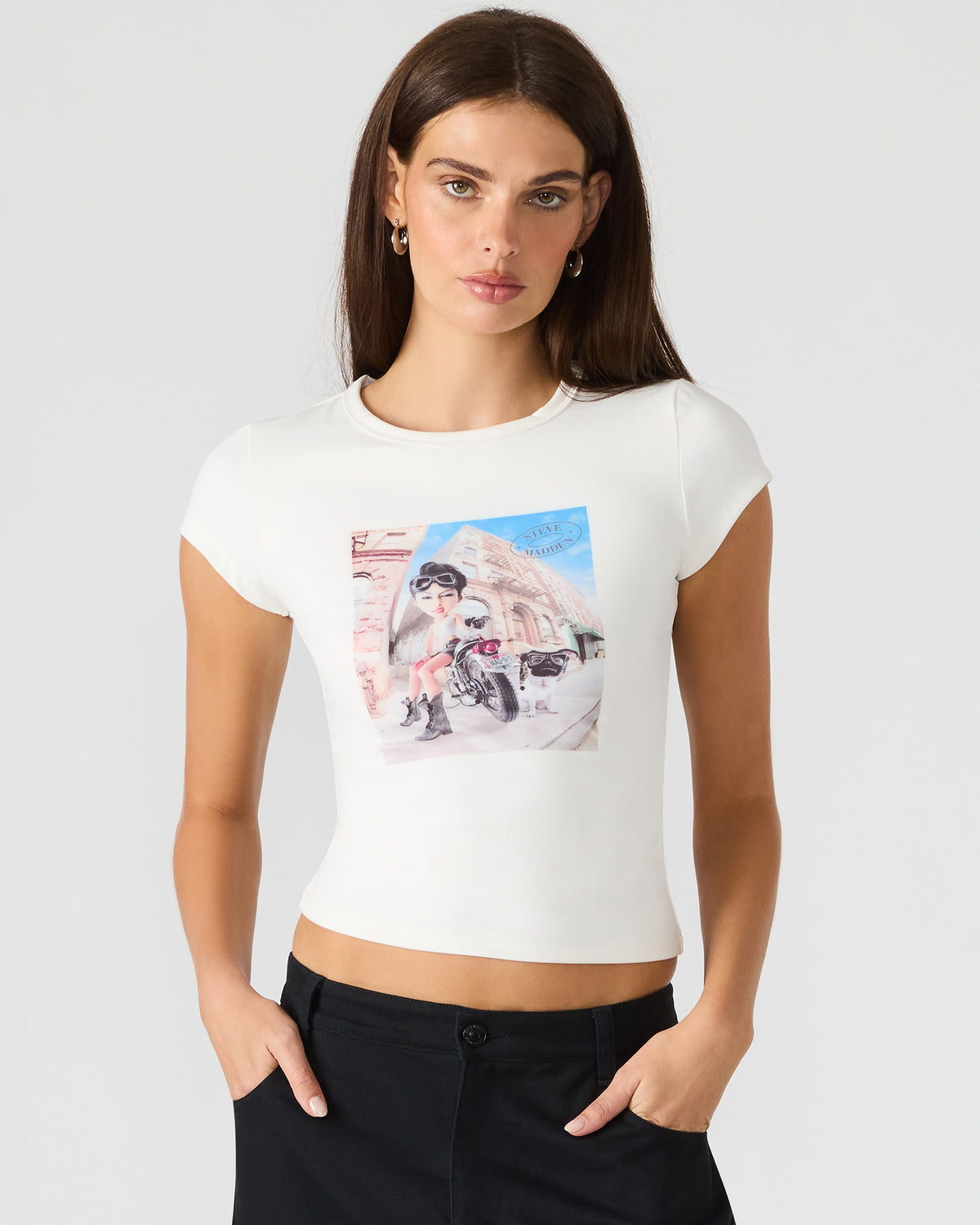 GOLDIE Antique Short-Sleeved Graphic Tee Form-Fitting Women's Top - Steve Madden