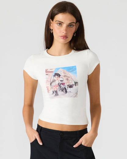 GOLDIE Antique Short-Sleeved Graphic Tee Form-Fitting Women's Top - Steve Madden