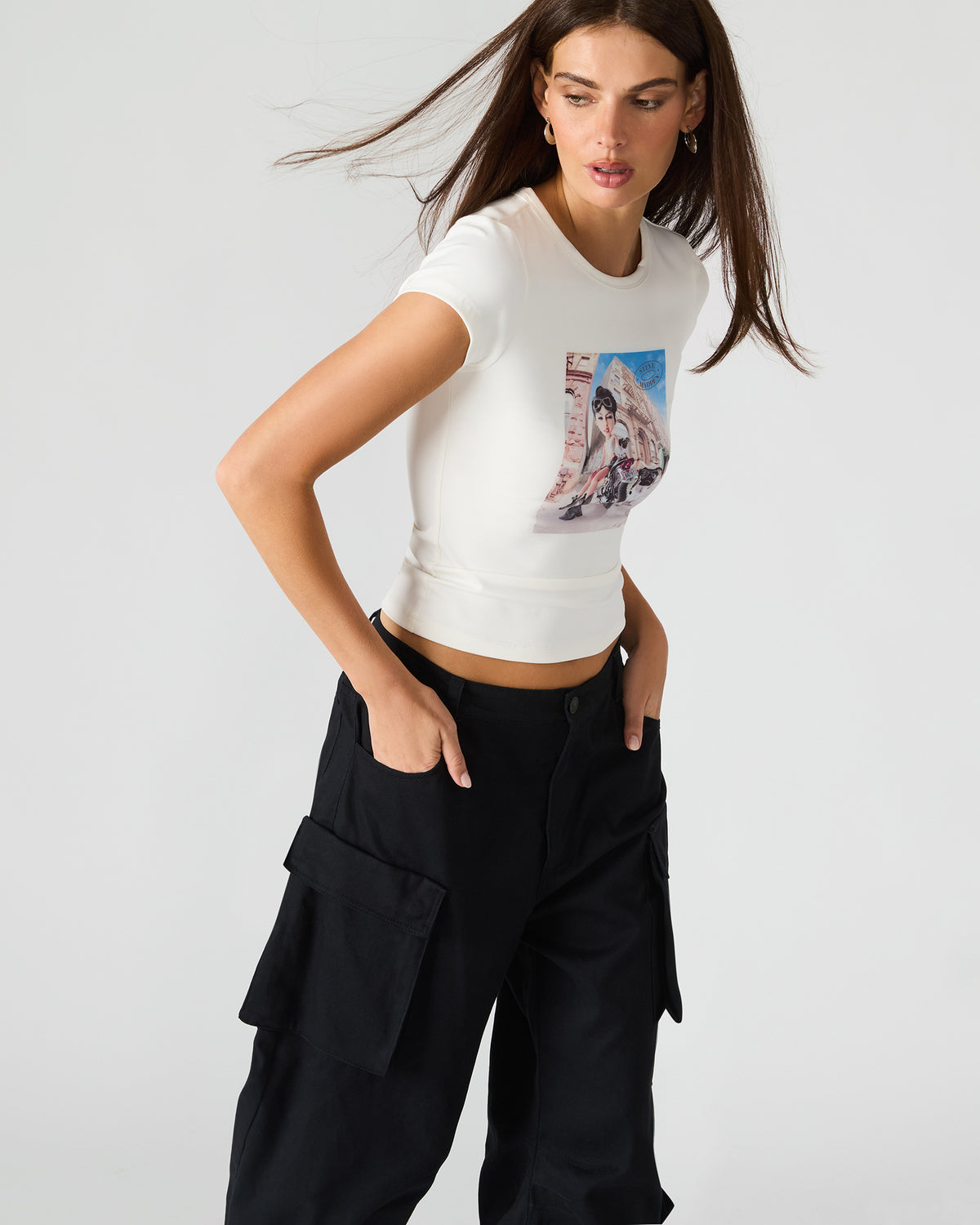 GOLDIE Antique Short-Sleeved Graphic Tee Form-Fitting Women's Top - Steve Madden