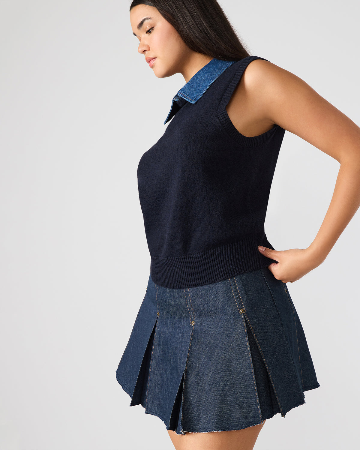 JEANE Sweater Vest Knit Collared Sleeveless Women's Top - Steve Madden