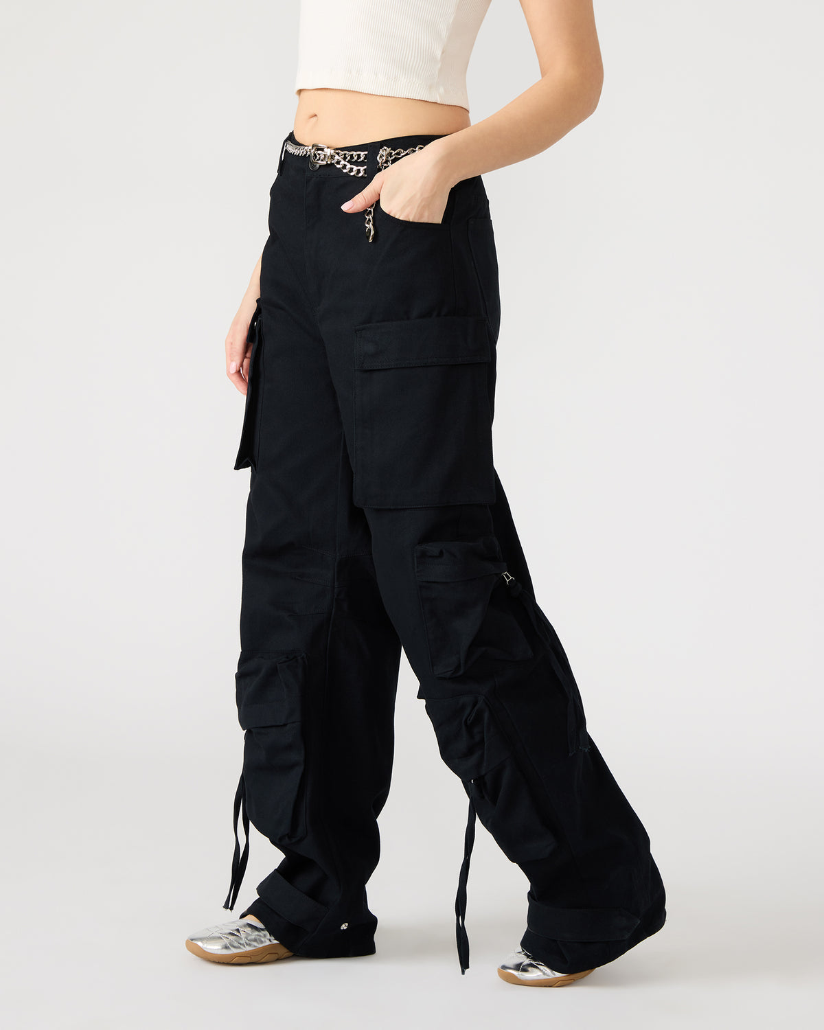 DUO Black Women's Utility Cargo Pants - Steve Madden
