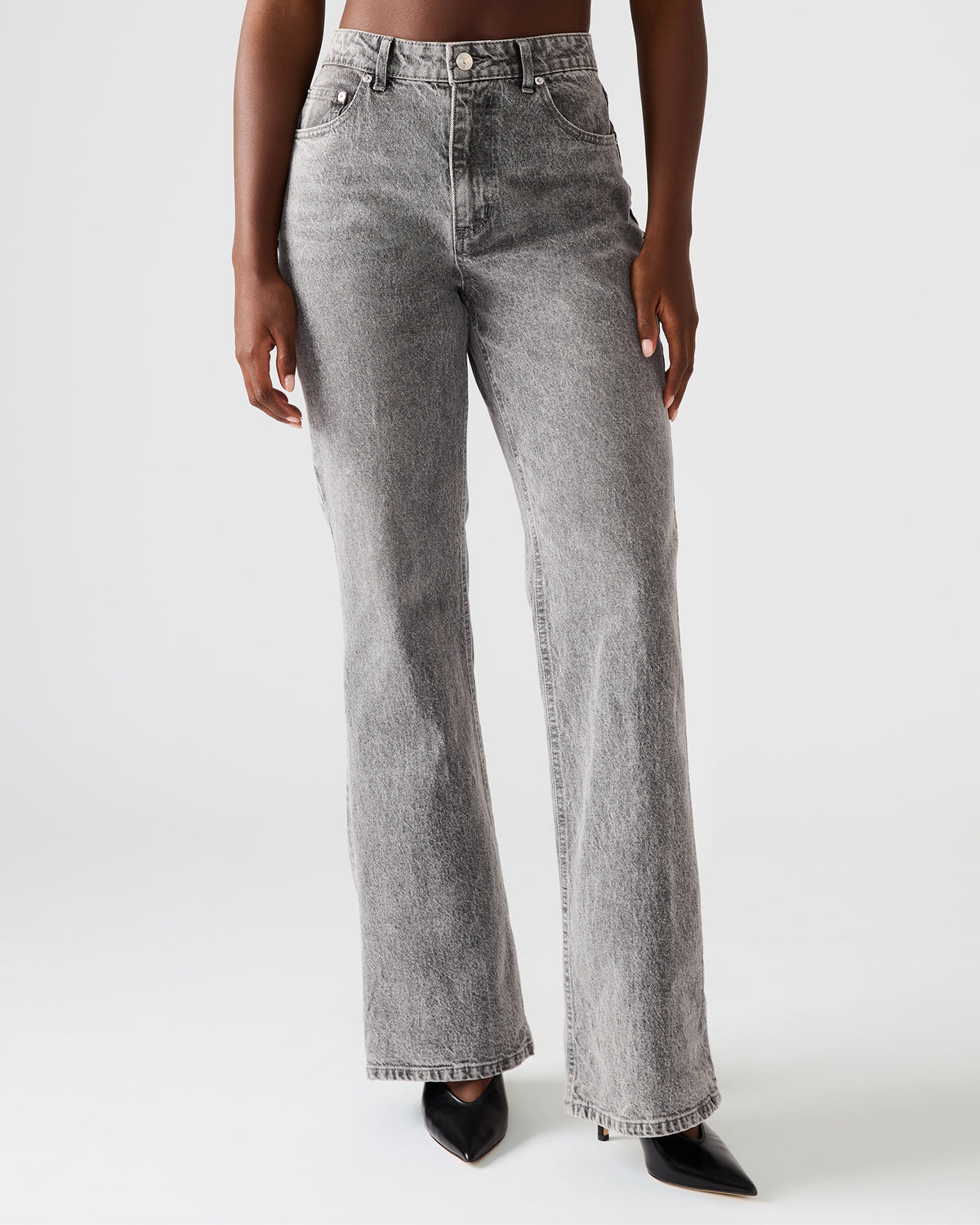 IRYS Fog Denim Straigh-Leg Women's Jean - Steve Madden