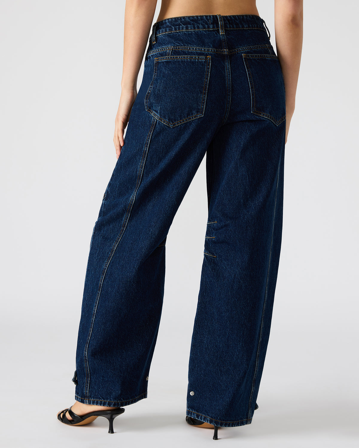TRE Dark Denim Barrel Women's Jean - Steve Madden