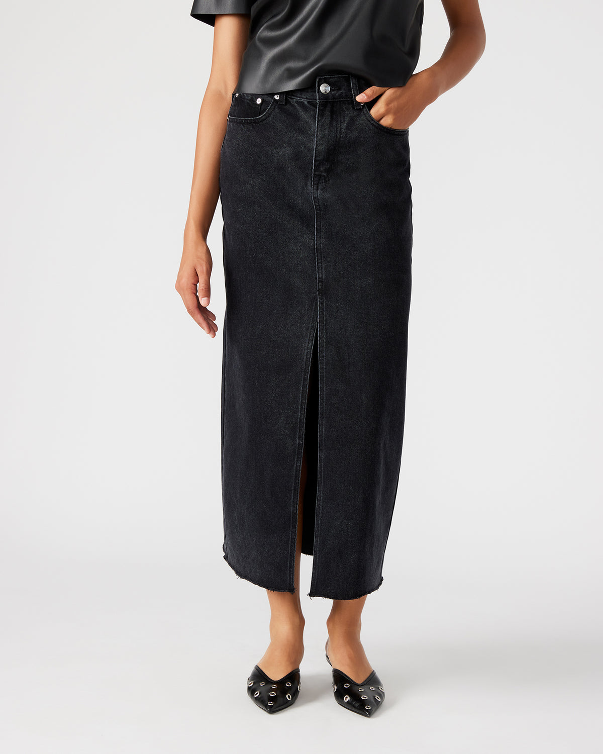 AVANI Denim Skirt Black | Women's Denim Maxi Skirt - Steve Madden