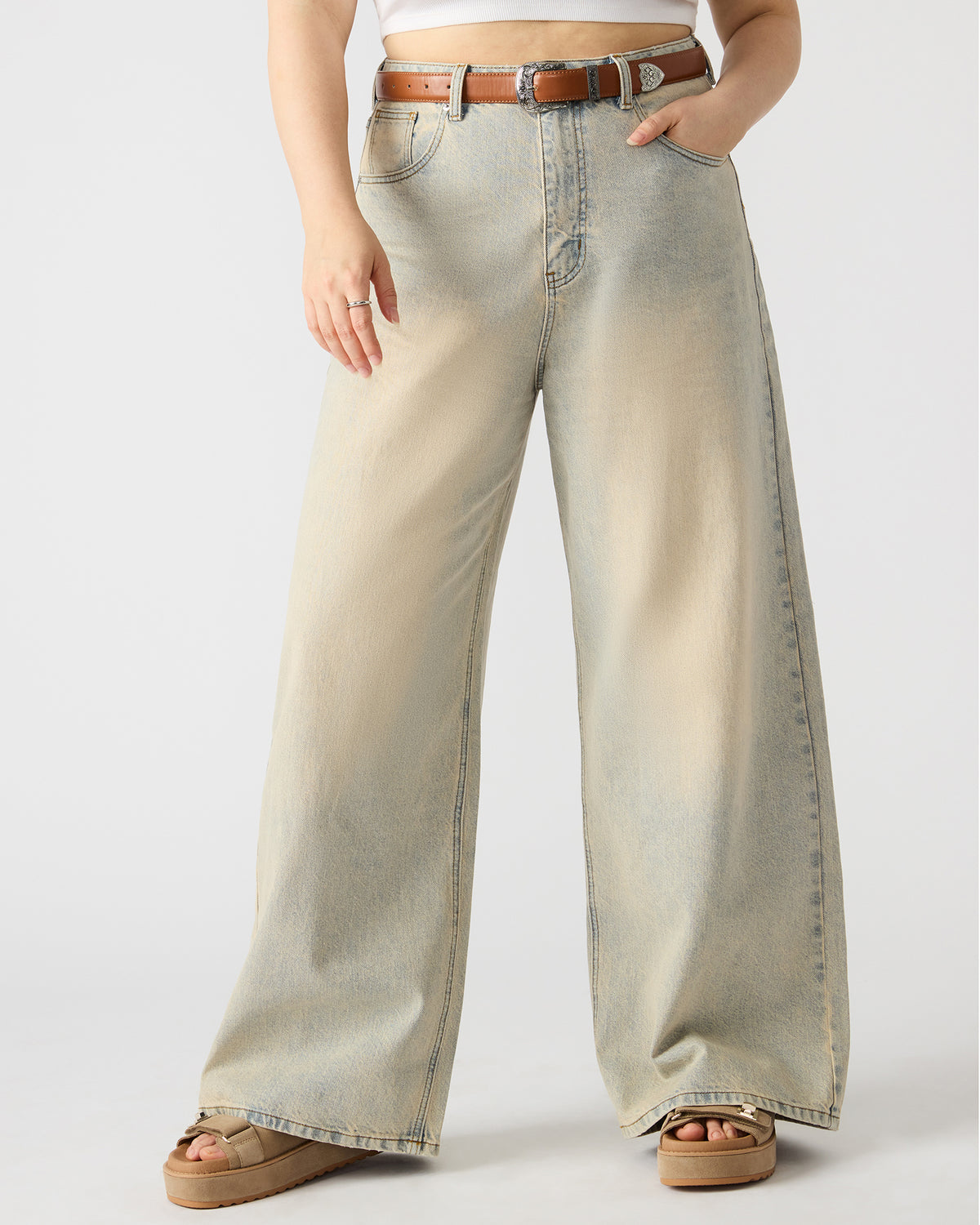 MAGNUS Women's Washed Denim Wide-Leg Jeans - Steve Madden