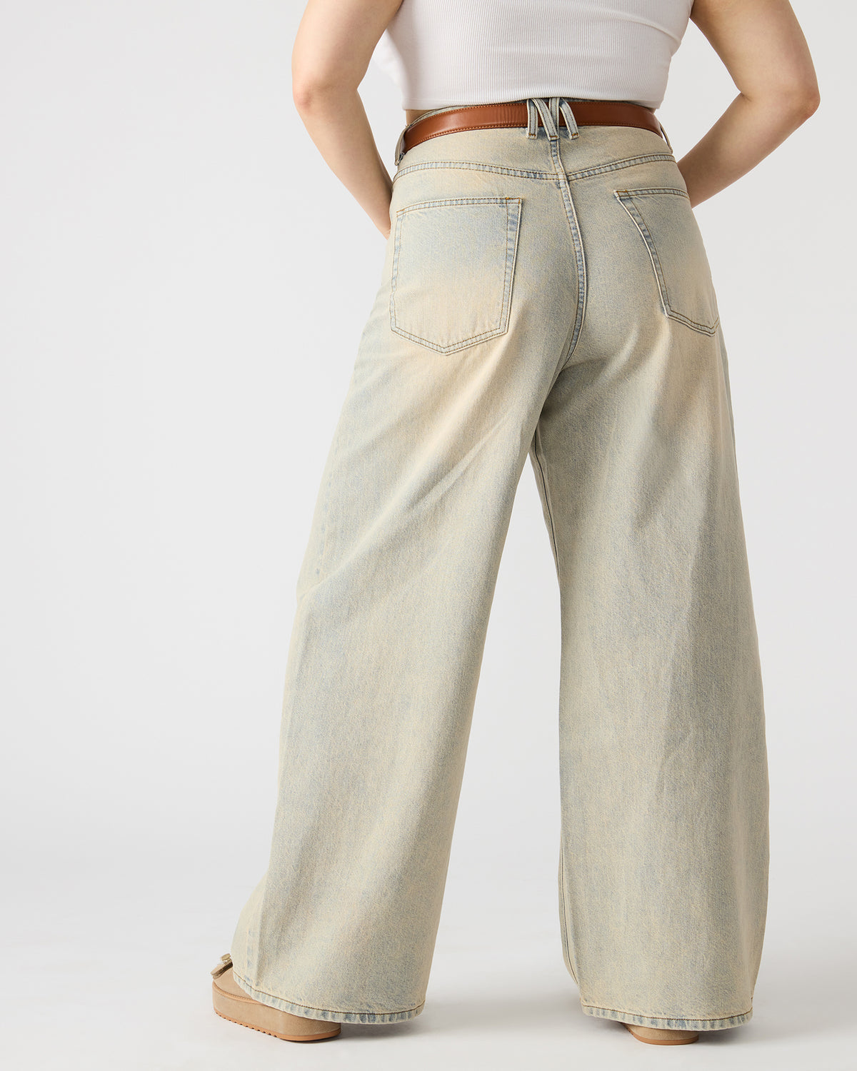 MAGNUS Women's Washed Denim Wide-Leg Jeans - Steve Madden